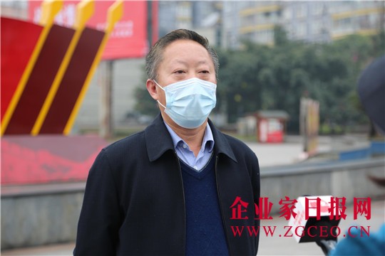 2、茅台保健酒业公司党委书记、董事长王开馥接受采访.JPG