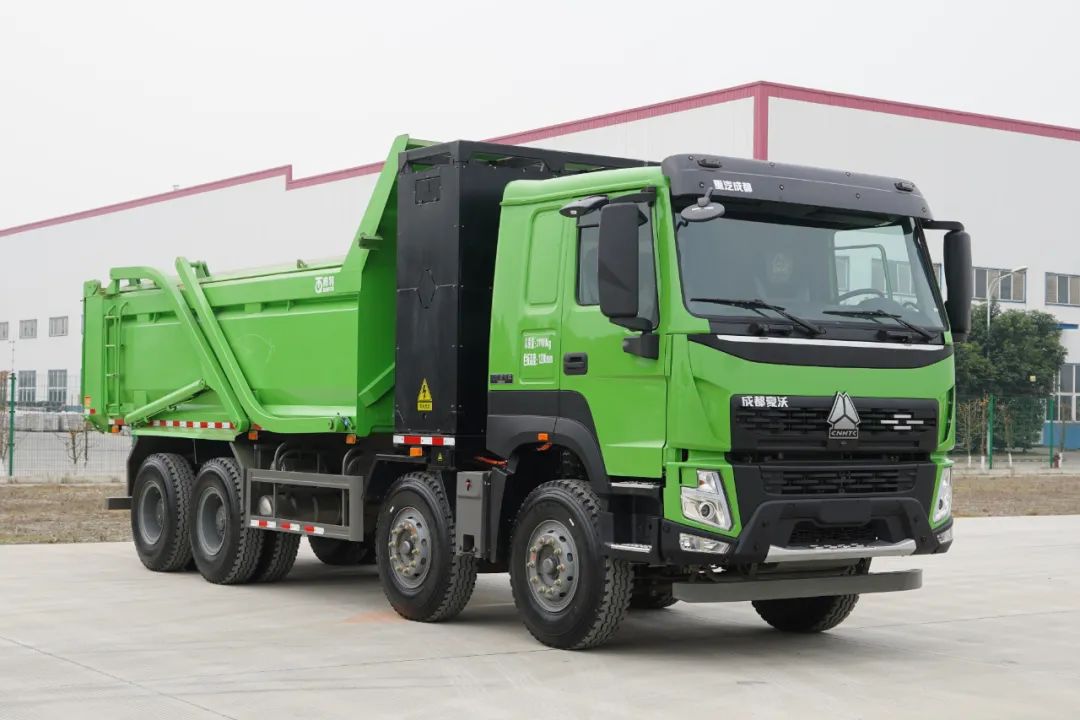 100辆成都豪沃v7x首批纯电渣土车交车