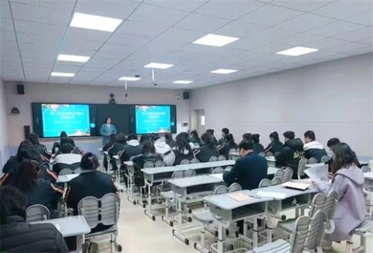 淄博第十中学开展“党员示范课”活动