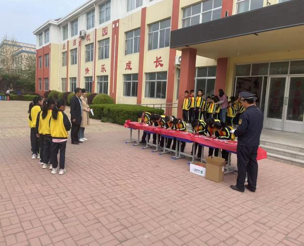 店子中队党支部走进校园将版权法制暨2.png