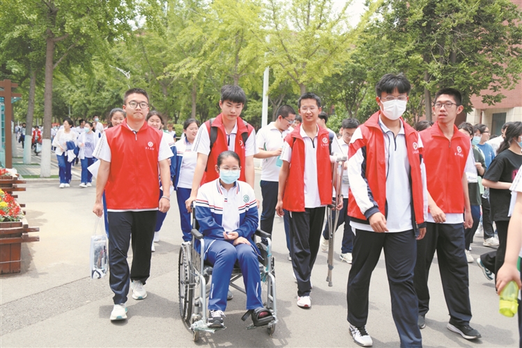 淄博十一中考点为特殊考生助力