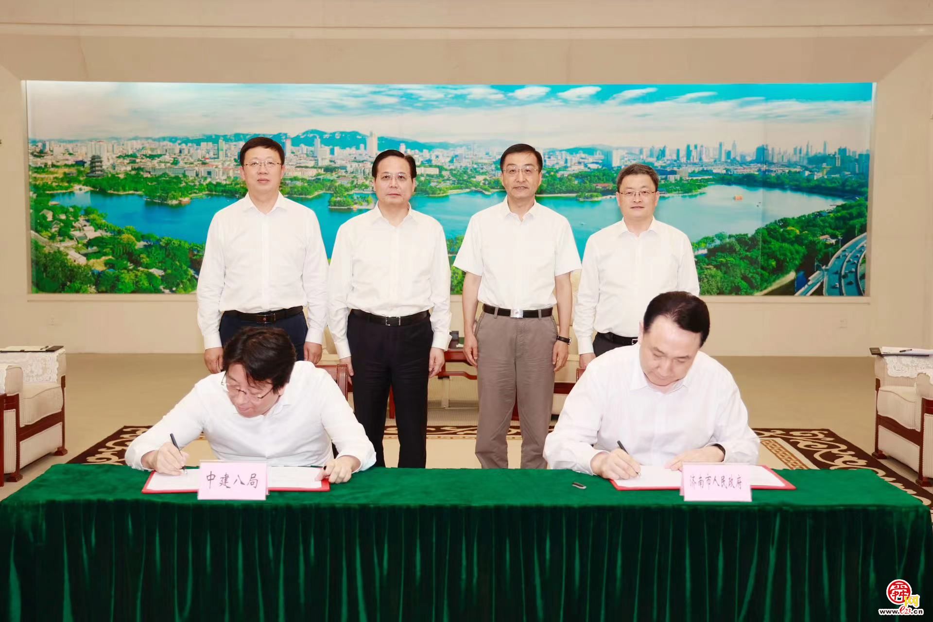 济南市政府与中建八局有限公司签署合作协议 刘强于海田会见周可璋章维成一行