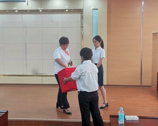 粥店街道城市社区后备干部竞职演说举行34名社区工作者现场展风采