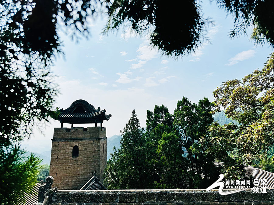 交城卦山人文山水画魅力生态游