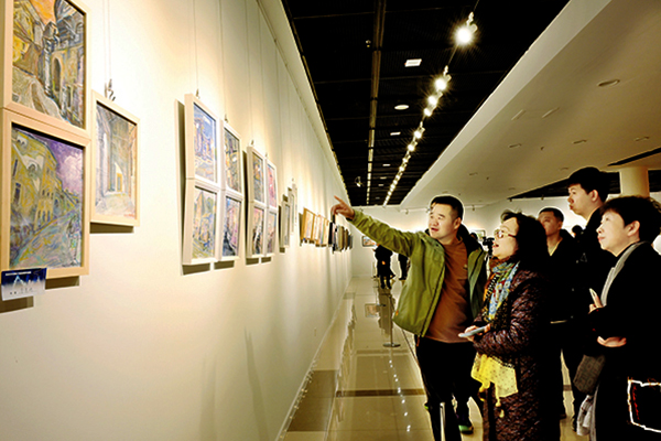 阳泉市首届小幅油画作品展开展