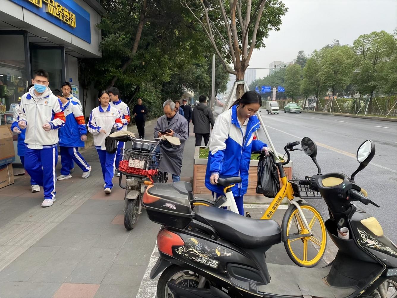 勤劳塑造品质——成都七中万达通锦高2023级4班喜迎劳动实践