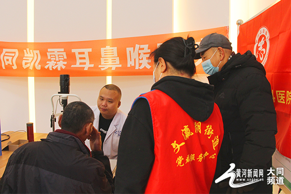 服务“优”起来 民心“暖”起来
