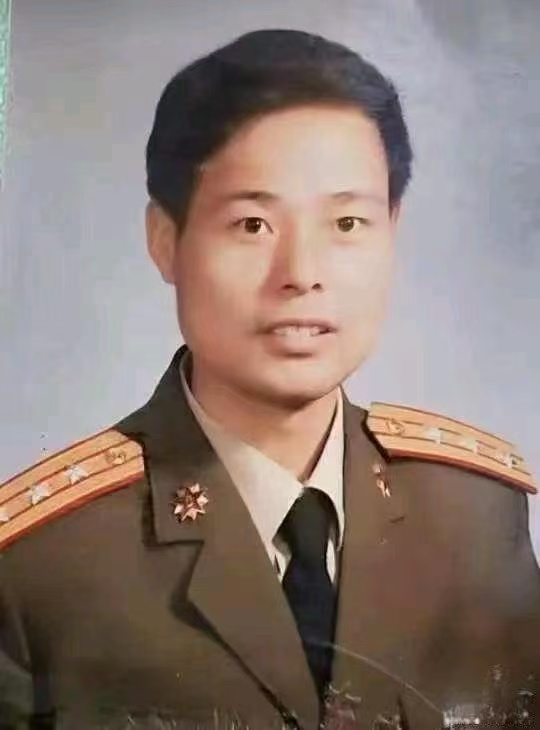 陈雨华：戎装虽卸初心在  从战地军医